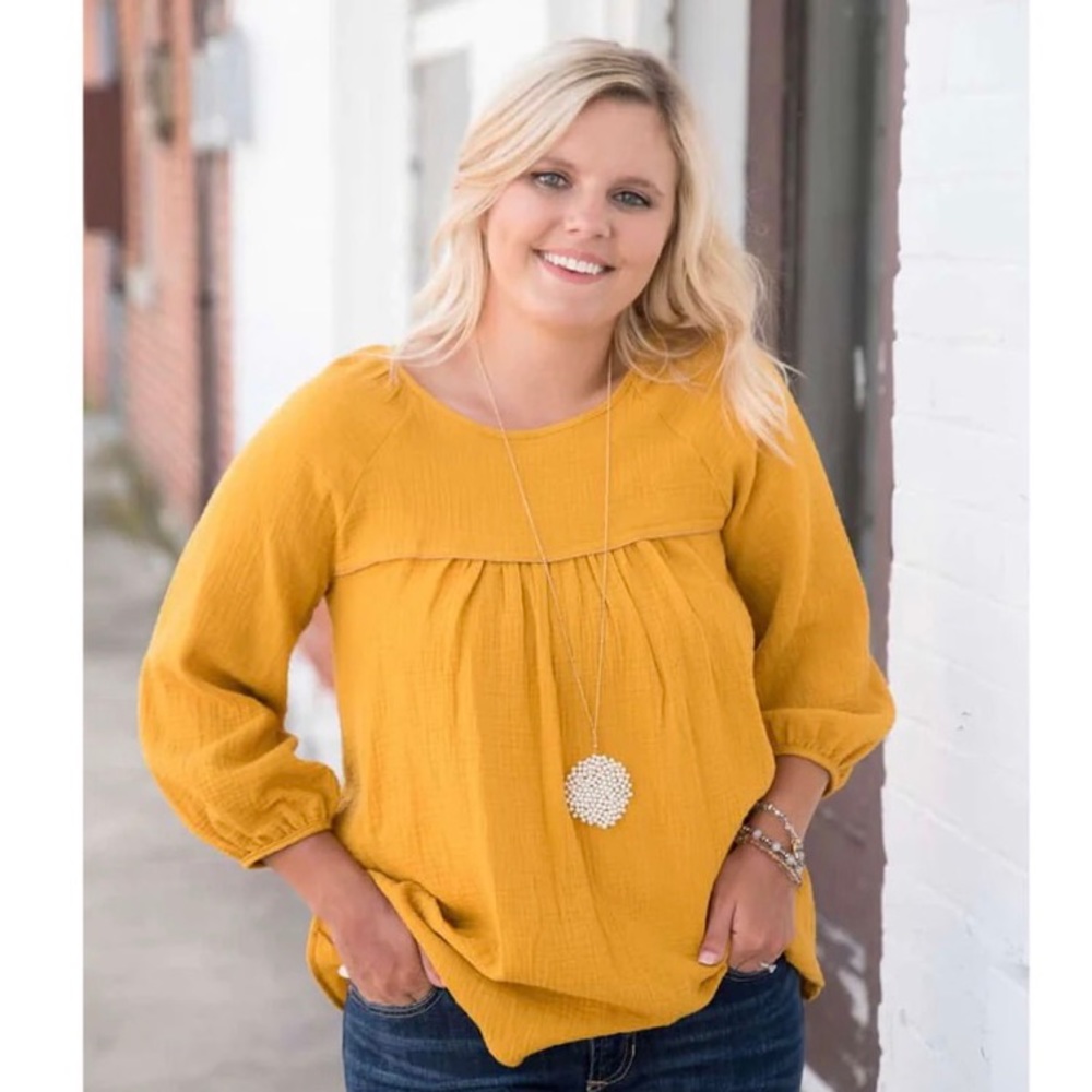Betsey’s Boutique Shop Gauze Blouse